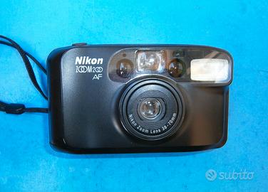 Nikon Zoom 200 AF formato 35mm.