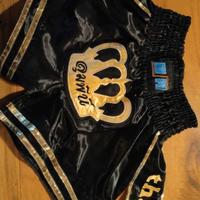 Pantaloncini Muay Thai MMASport Nero e Oro