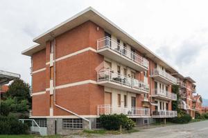 3 LOCALI A NOLE
