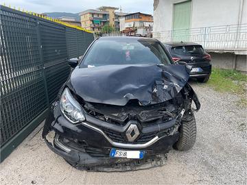 Renault Captur 1.5dci 90cv SINISTRATO 2019