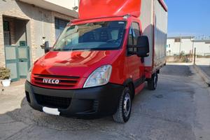 IVECO DAILY CENTINA CASSONE 2.3 HPI PERMUTA AUTO M