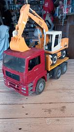Camion Bruder con ruspa 