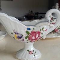 salsiera con cucchiaio