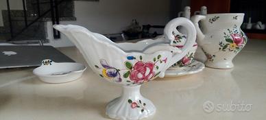 salsiera con cucchiaio