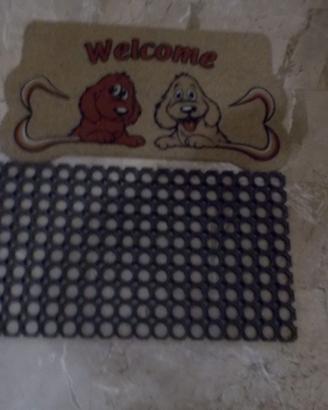 Zerbini per porte di casa di cui uno in gomma 