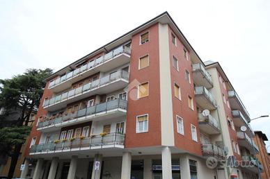 2 LOCALI A BRESCIA