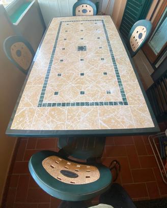tavolo esterno grande 170 x 90 con 4 sedie 