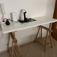 Tavolo da lavoro o colazione
