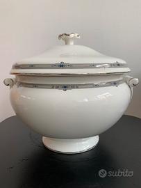 Wedgwood. Amherst. Zuppiera 12 persone