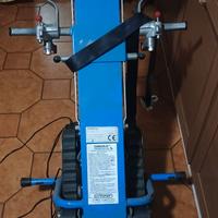 Cingolato per carrozzina anziani