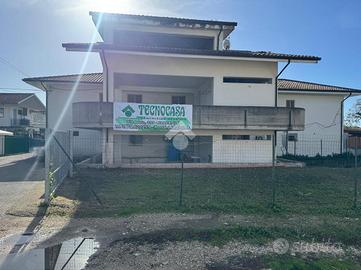 MONOLOCALE A MINTURNO