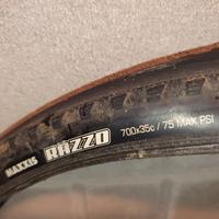 coppia copertoni Maxxis Razzo 700x40c