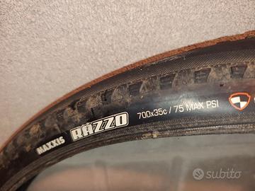 coppia copertoni Maxxis Razzo 700x40c