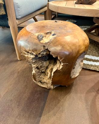 Pouf in legno massello