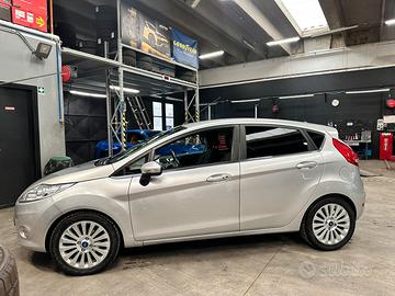 FORD FIESTA 44KW 1.2 benzina 60CV 5 porte