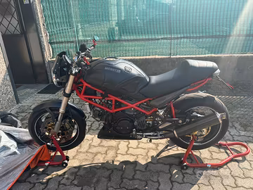 Monster 900