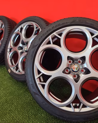Cerchi Alfa Romeo Tonale Gomme Estive 235 40 20