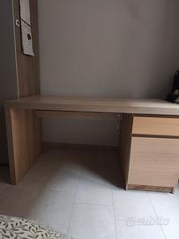 scrivania malm (Ikea)