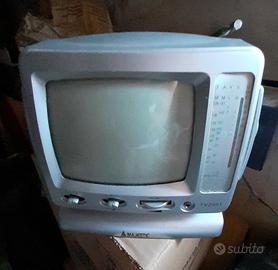 Piccolo televisore vintage con radio 