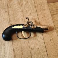 Accendino vintage in stile pistola antica