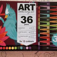 Box cartoleria assortita per attività creative