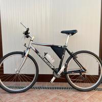 Specialized HardRock 26