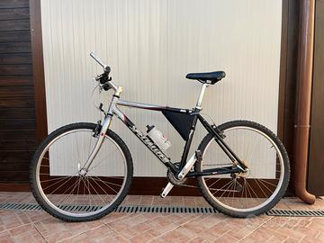 Specialized HardRock 26