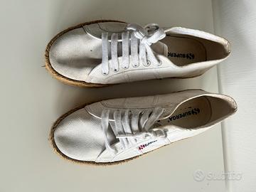 Superga bianche con para