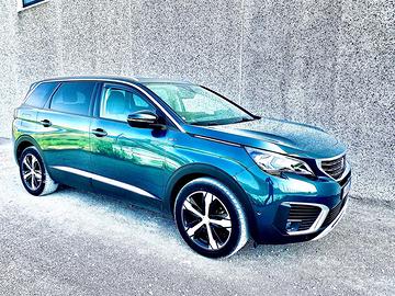 Peugeot SUV 5008 motore 1.6 120cv hdi