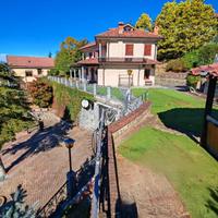 VILLA SINGOLA A SAN MAURO TORINESE