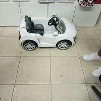 Auto per bimbi elettrica
