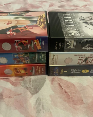 Set di 5 cartoni animati e film d'animazione in VH