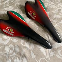 2 selle Prologo Colnago Ferrari