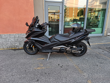 Kymco ak550