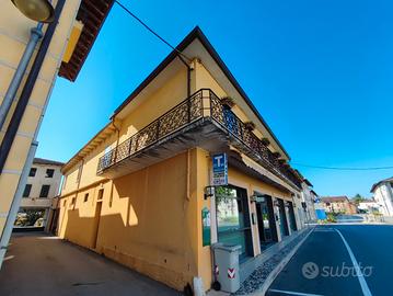 Appartamento in piazza a Morsano al T