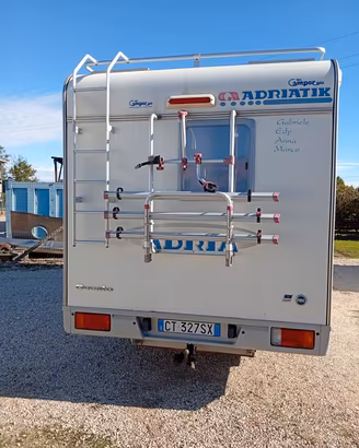 CAMPER MANSARDATO