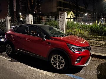 2021 Renault Captur HYbrid E-Tech