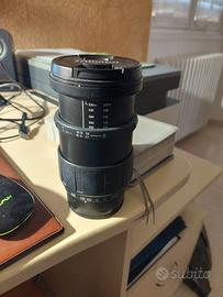 obbiettivi e macchina fotografica nikon