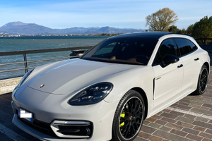 Porsche Panamera Sport Turismo Chrono e-hybrid