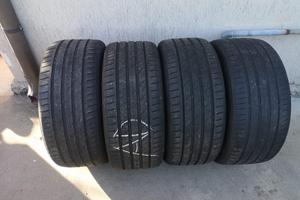 Gomme 255/40ZR19
