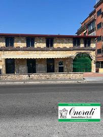Immobile di 900 m² con più di 5 locali a Roma