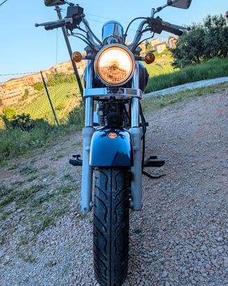 Suzuki GZ 250 Marauder 