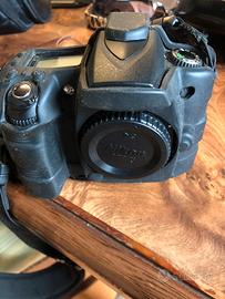 Nikon D90 con custodia gomma