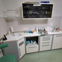 Arredo attrezzatura studuo dentistico e laboratori