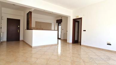 App RISTRUTTURATO 3 vani + acc.ri + p.auto