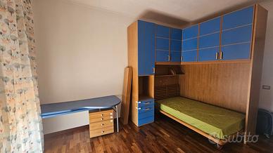 Cameretta completa in legno