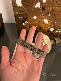 Bracciale con scritta ricamata personalizzabile