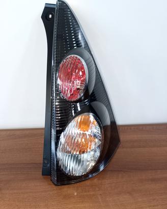 Fanale posteriore Destro Citroen C1 prima serie 00
