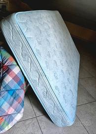 Materasso a una piazza e mezza