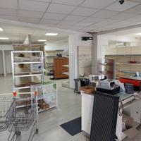 Arredamento completo negozio